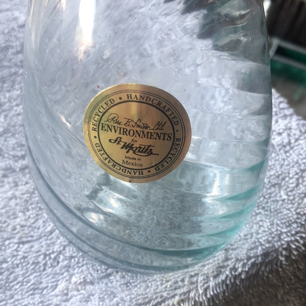 Vase - Picture 2 of 3